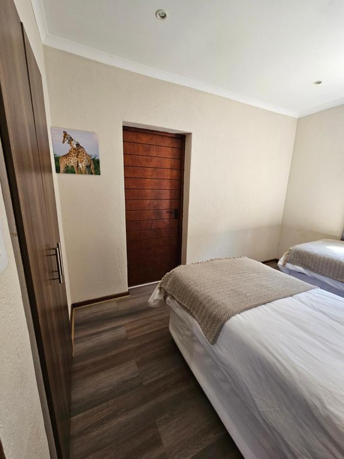 Pine View Guesthouse กราสคอป ภายนอก รูปภาพ