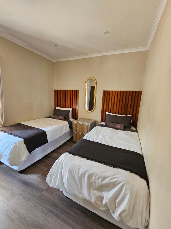 Pine View Guesthouse กราสคอป ภายนอก รูปภาพ