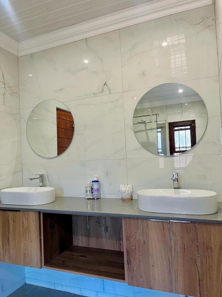 Pine View Guesthouse กราสคอป ภายนอก รูปภาพ